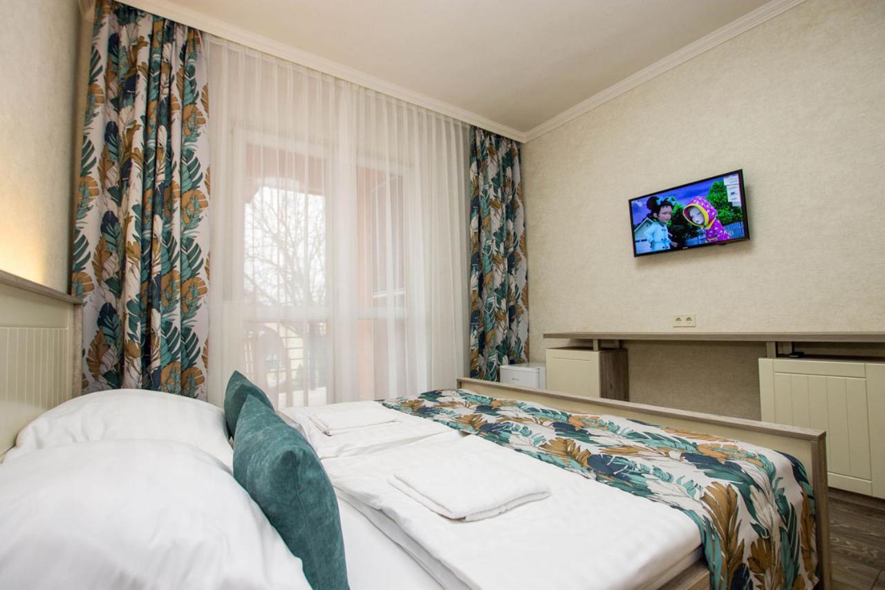 Jarja Panzio Hotel ไฮจ์ดุสโซบอสโล ภายนอก รูปภาพ